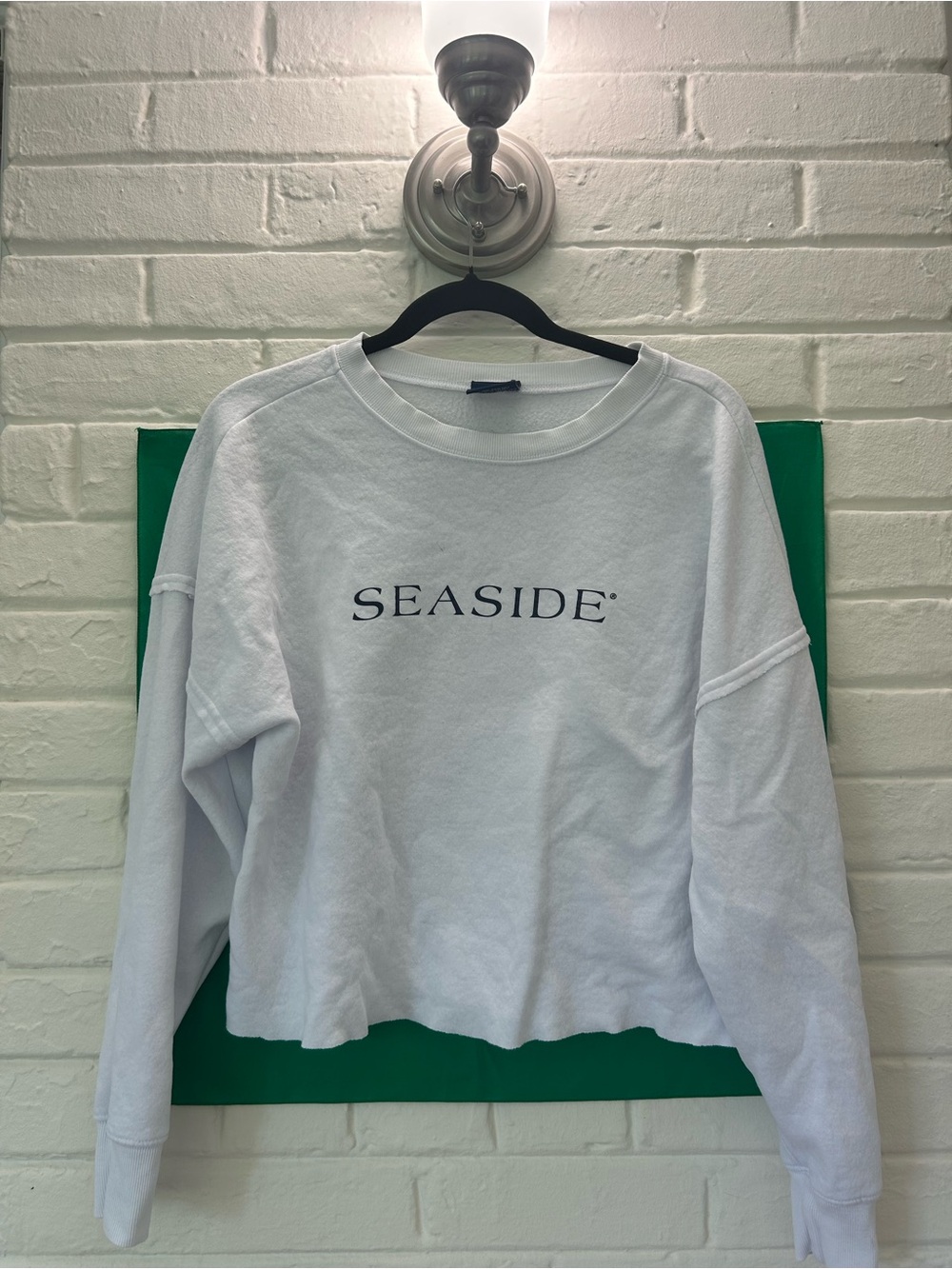 The Seaside Style White Unisex Seaside Crewneck Sweatshirt Size M